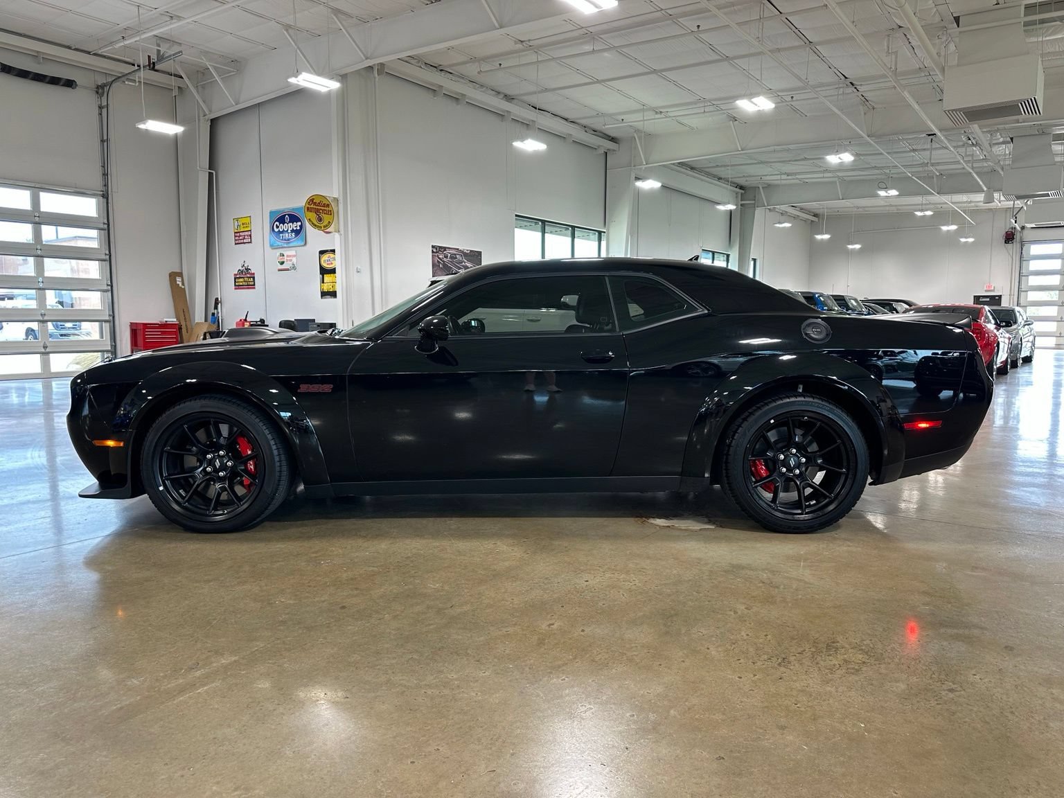 Used 2023 Dodge Challenger R/T Scat Pack RWD image 4