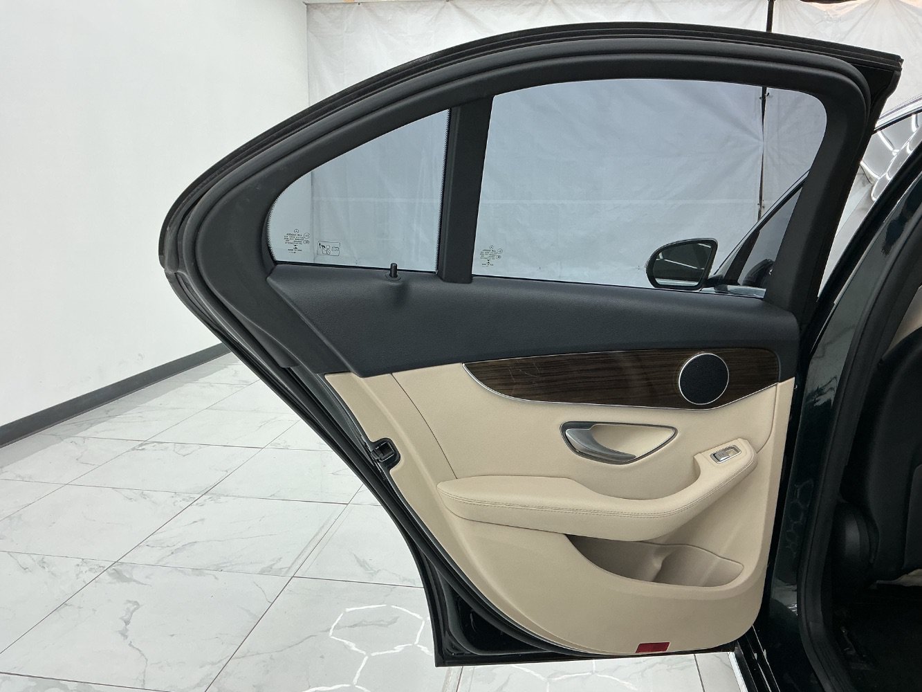 Used 2019 Mercedes-Benz C 300 Sedan image 27