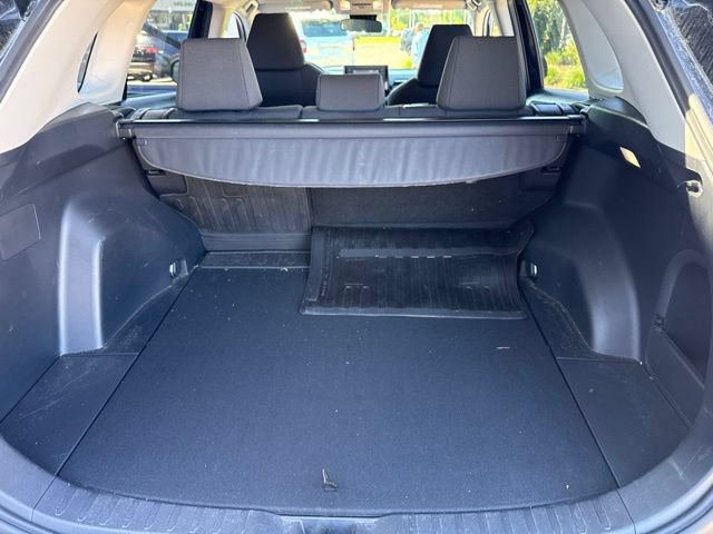 Used 2022 Toyota RAV4 LE AWD/4WD image 28