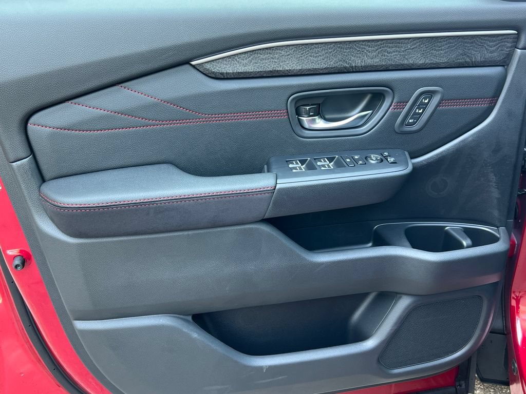 New 2026 Honda Pilot Black Edition image 17