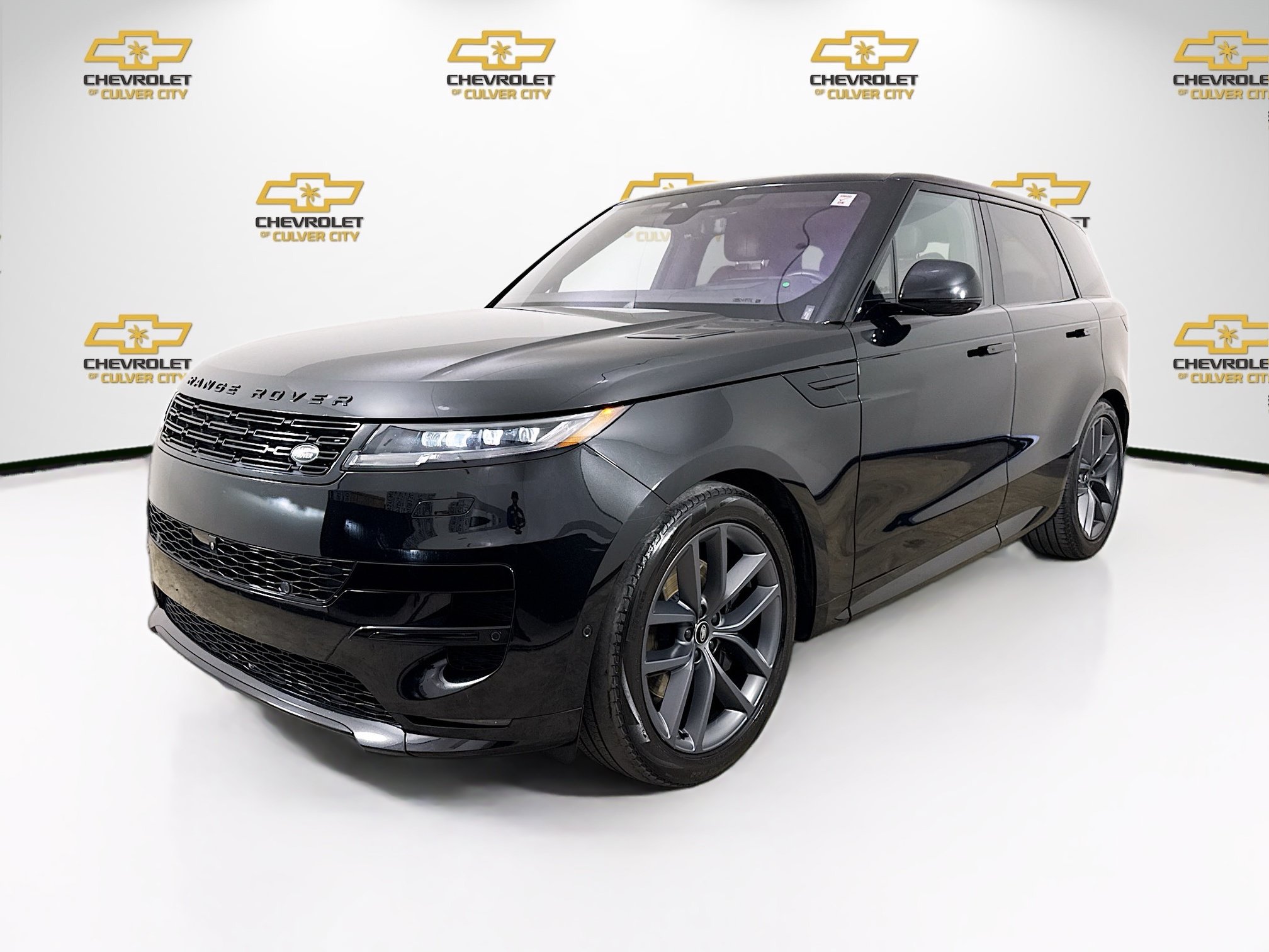 Used 2023 Land Rover Range Rover Sport SE Dynamic AWD/4WD image 3