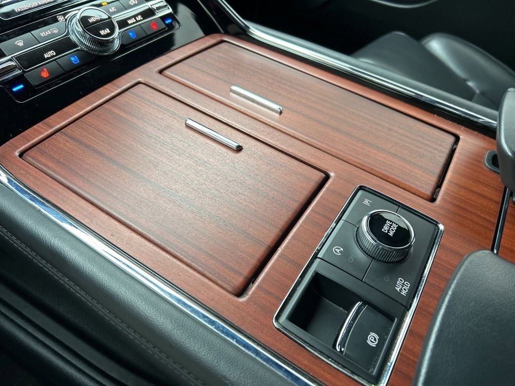 Used 2024 Lincoln Navigator L Premiere image 36