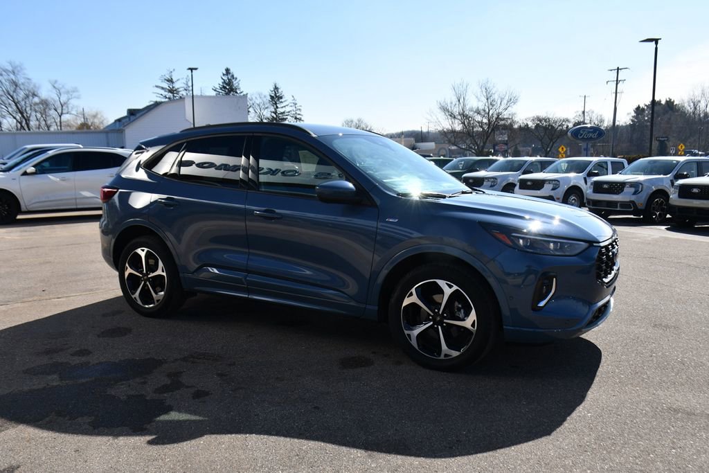 Used 2023 Ford Escape ST-Line Elite w/ Premium Technology Package image 8