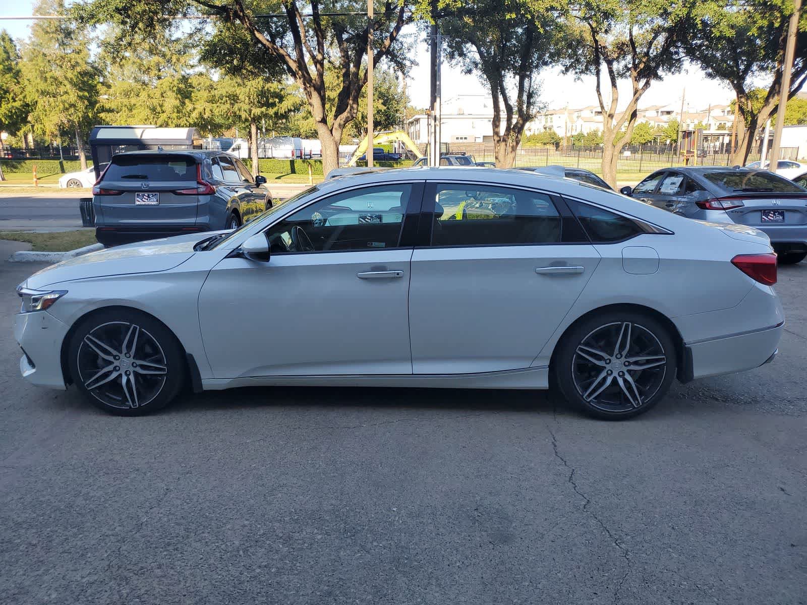 Used 2022 Honda Accord Touring image 3