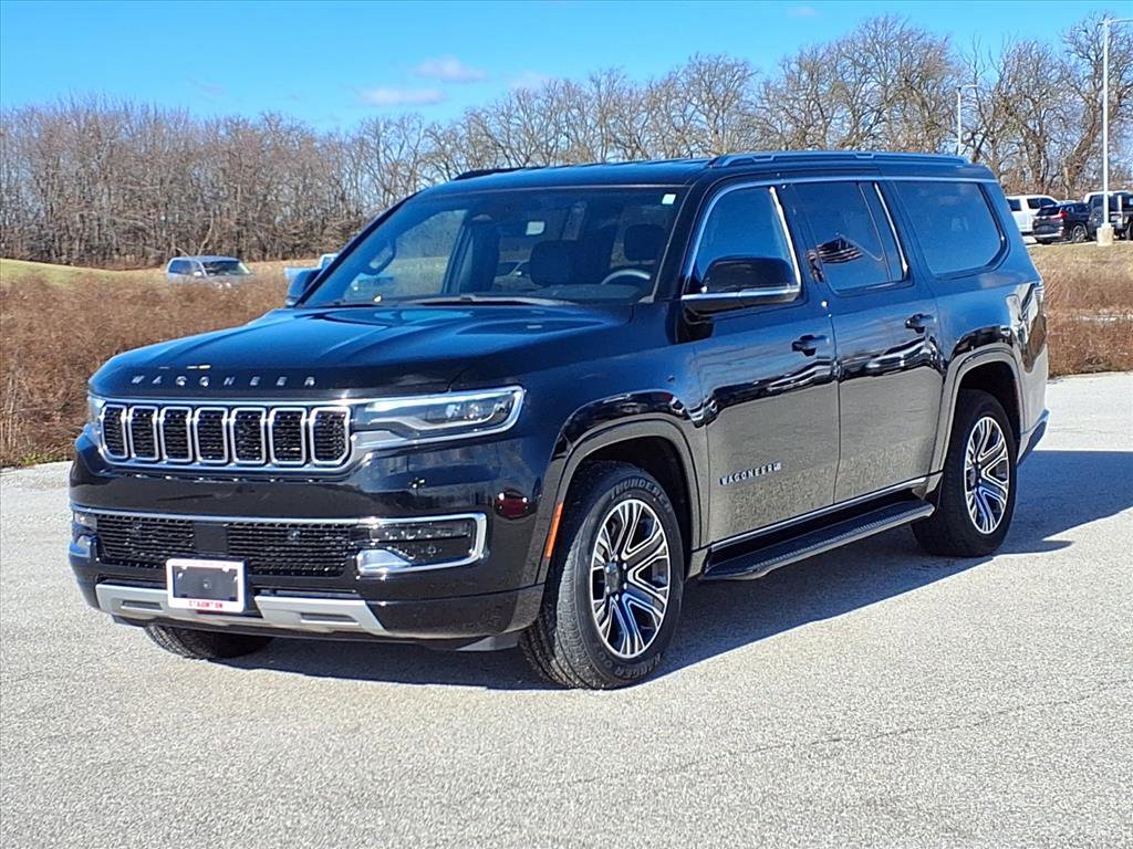 Used 2024 Jeep Wagoneer L Series II w/ Flexible Seating Group image 30