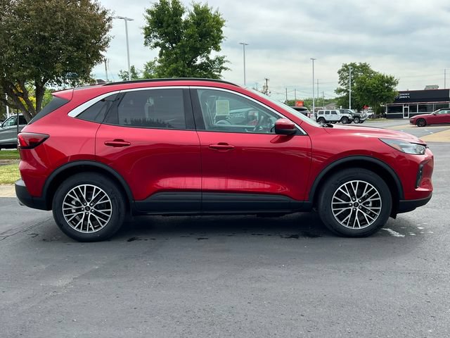 New 2024 Ford Escape SE FWD image 39