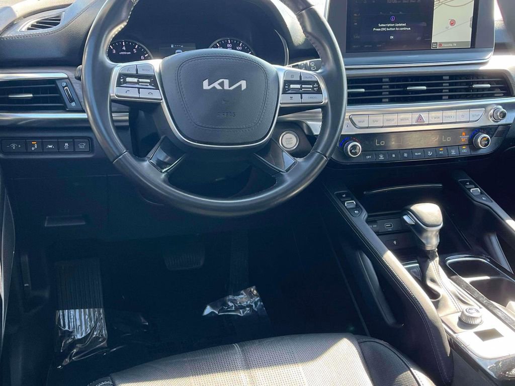 Used 2022 Kia Telluride EX w/ EX Premium Package image 2