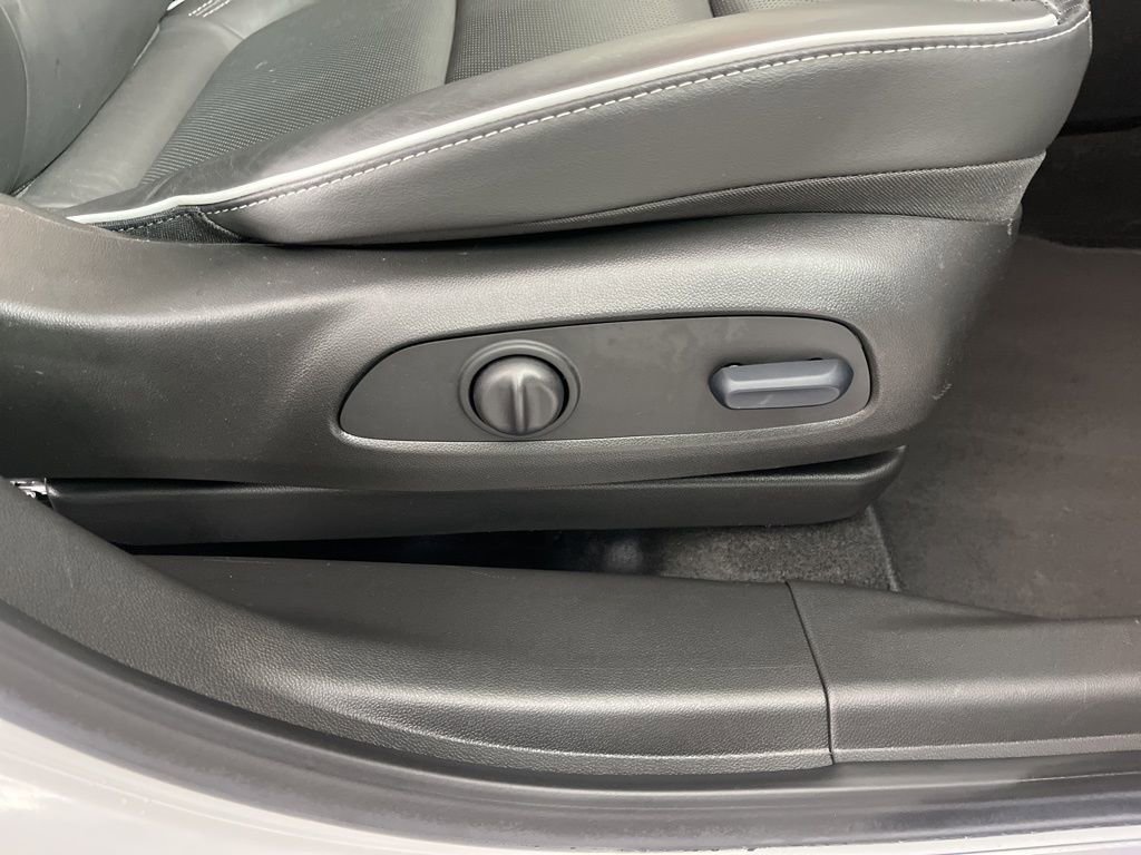 Certified 2024 Buick Encore GX Avenir w/ Avenir Technology Package image 7