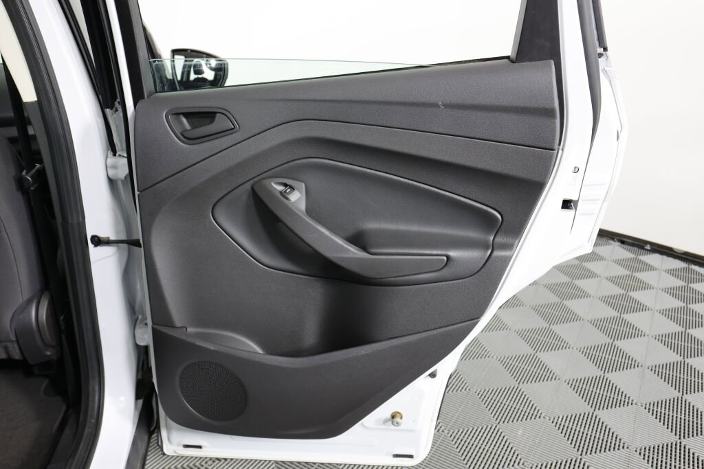 Used 2015 Ford Escape S image 18