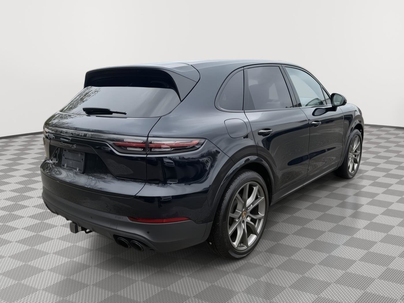 Used 2023 Porsche Cayenne S Platinum AWD/4WD image 9