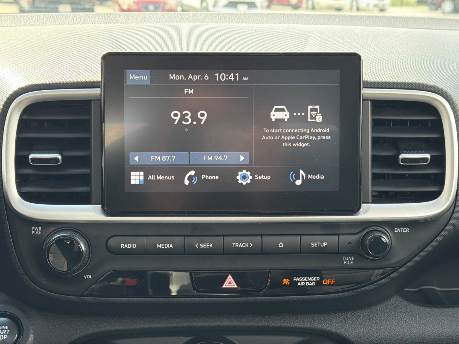 Used 2025 Hyundai Venue SEL image 26