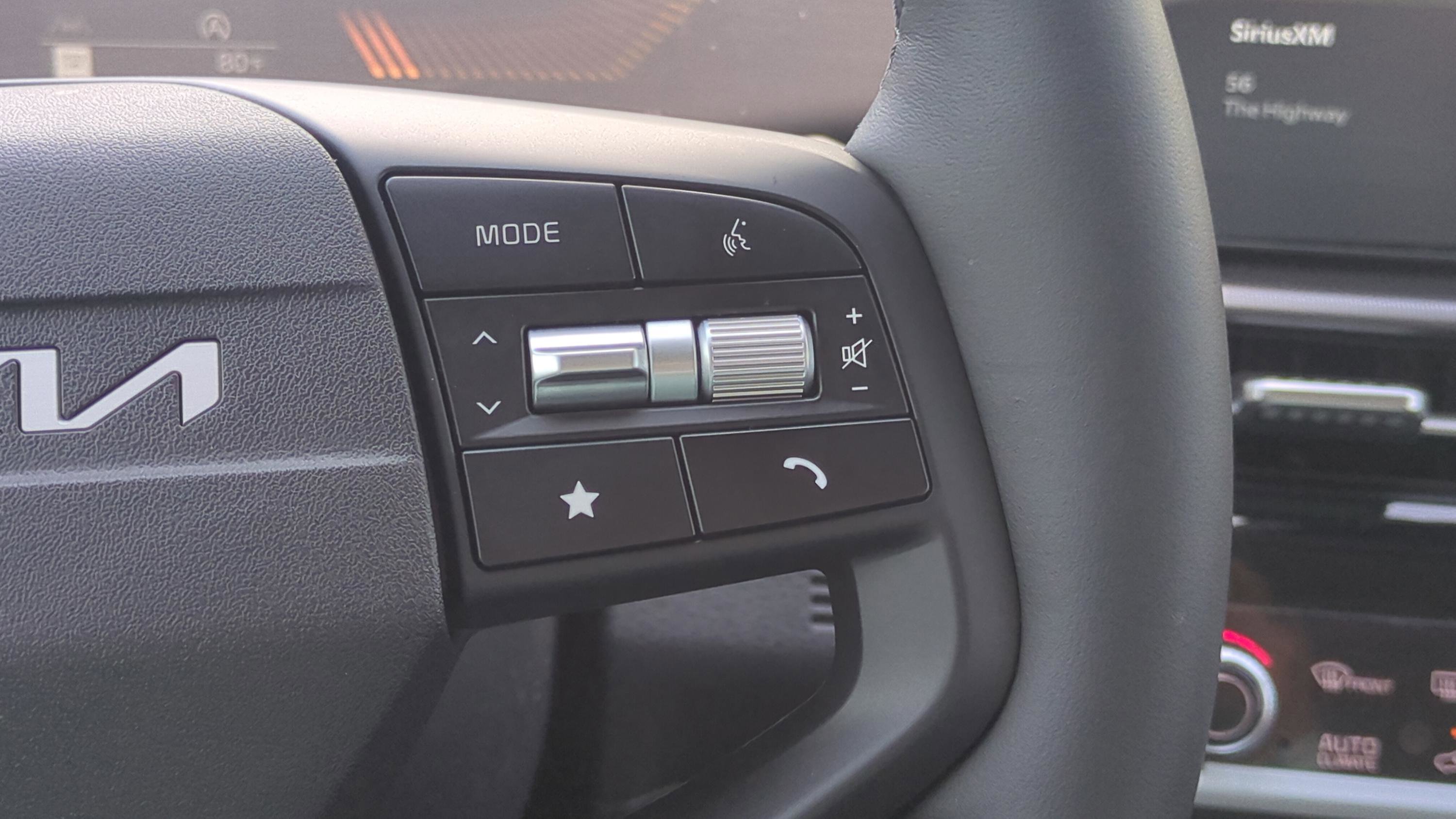 New 2026 Kia Sportage EX image 44