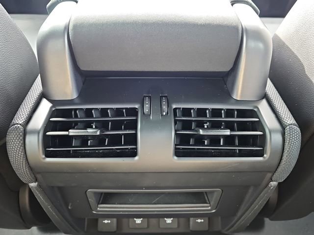 Used 2021 Land Rover Defender 110 X-Dynamic SE image 21