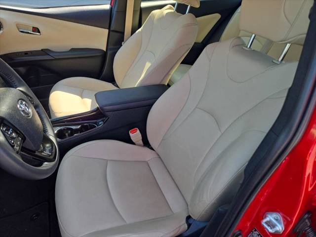 Used 2019 Toyota Prius Limited w/ Premium Convenience Package FWD image 25