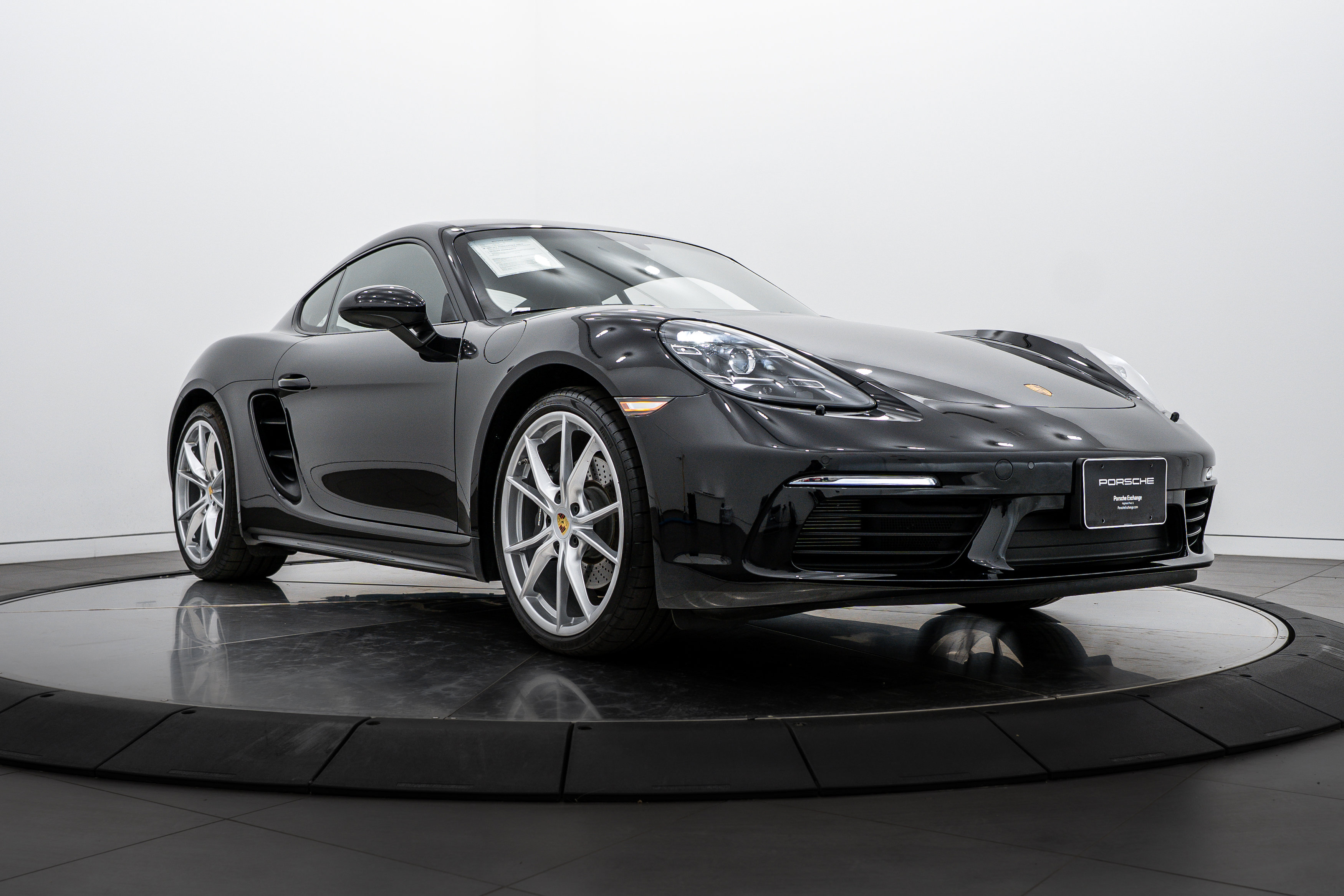 Certified 2025 Porsche 718 Cayman image 9