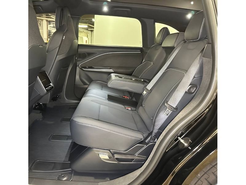 Used 2026 Lucid Gravity Grand Touring AWD/4WD image 22