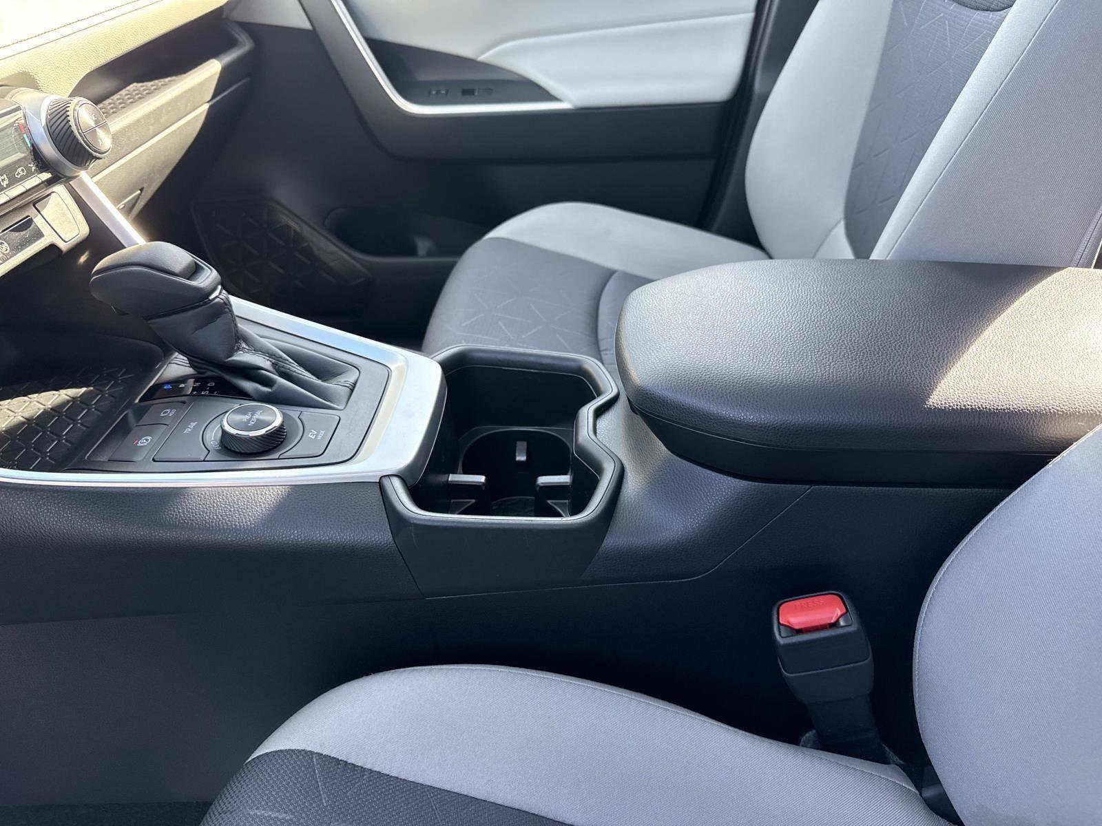 Used 2023 Toyota RAV4 XLE image 15