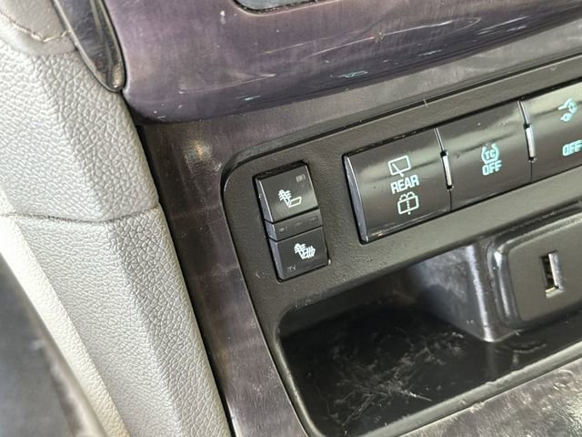 Used 2017 Buick Enclave Leather image 32