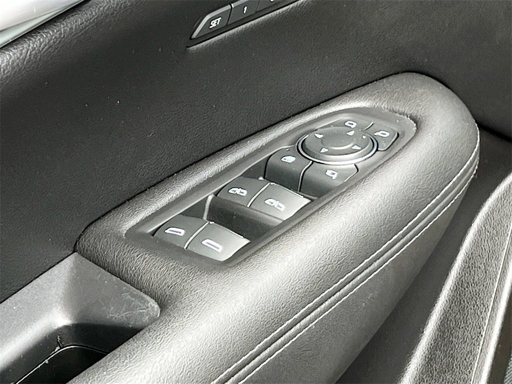 Used 2024 Cadillac XT5 Premium Luxury w/ Technology Package image 18