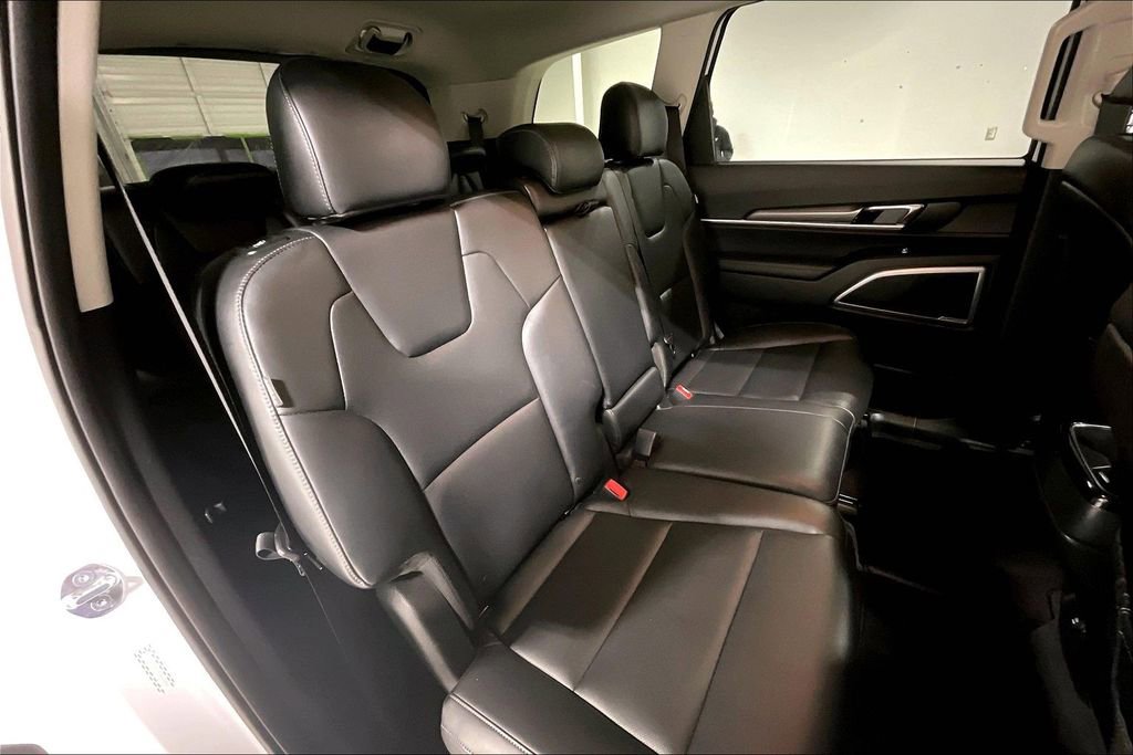 Used 2024 Kia Telluride LX image 34