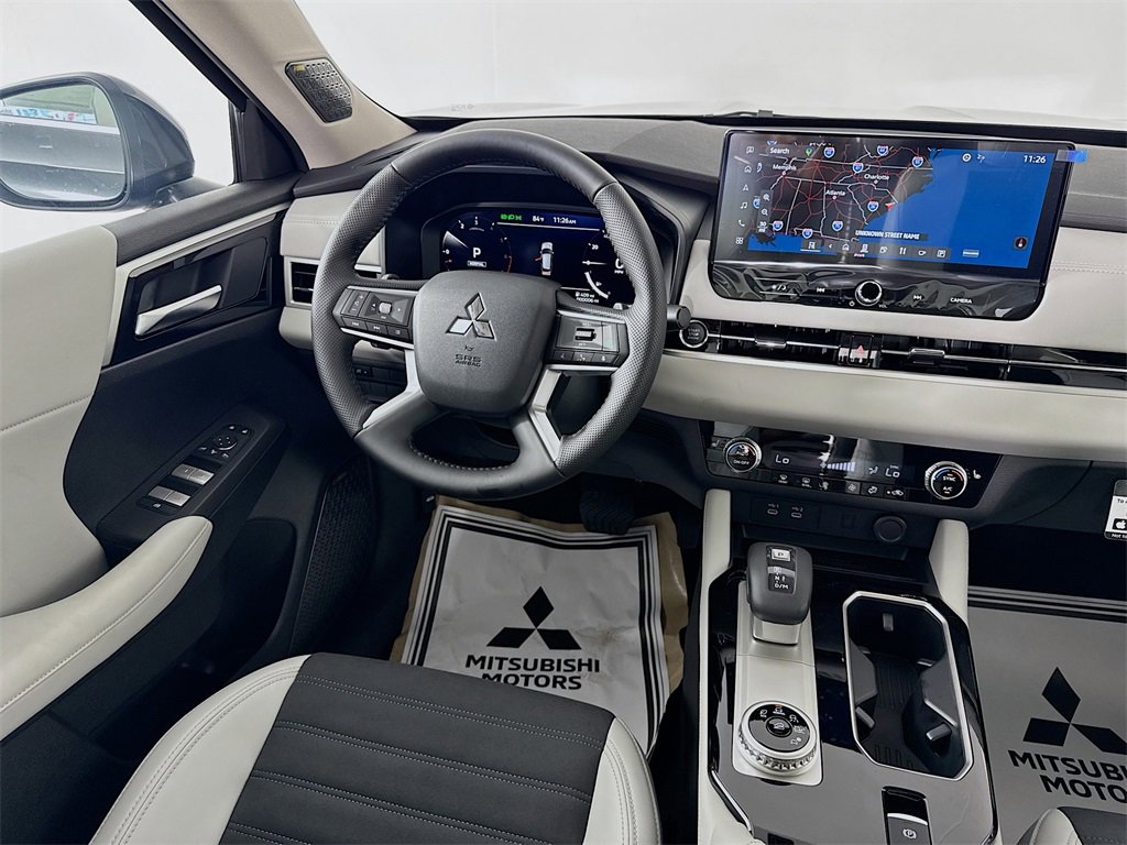 New 2025 Mitsubishi Outlander SE image 24