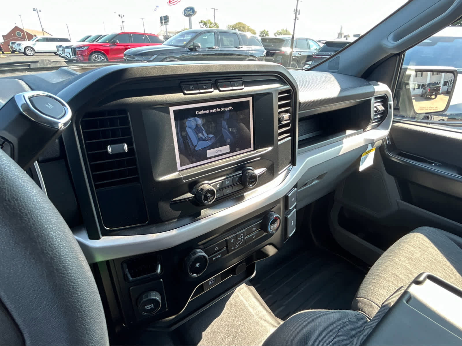 Used 2023 Ford F150 XL image 47