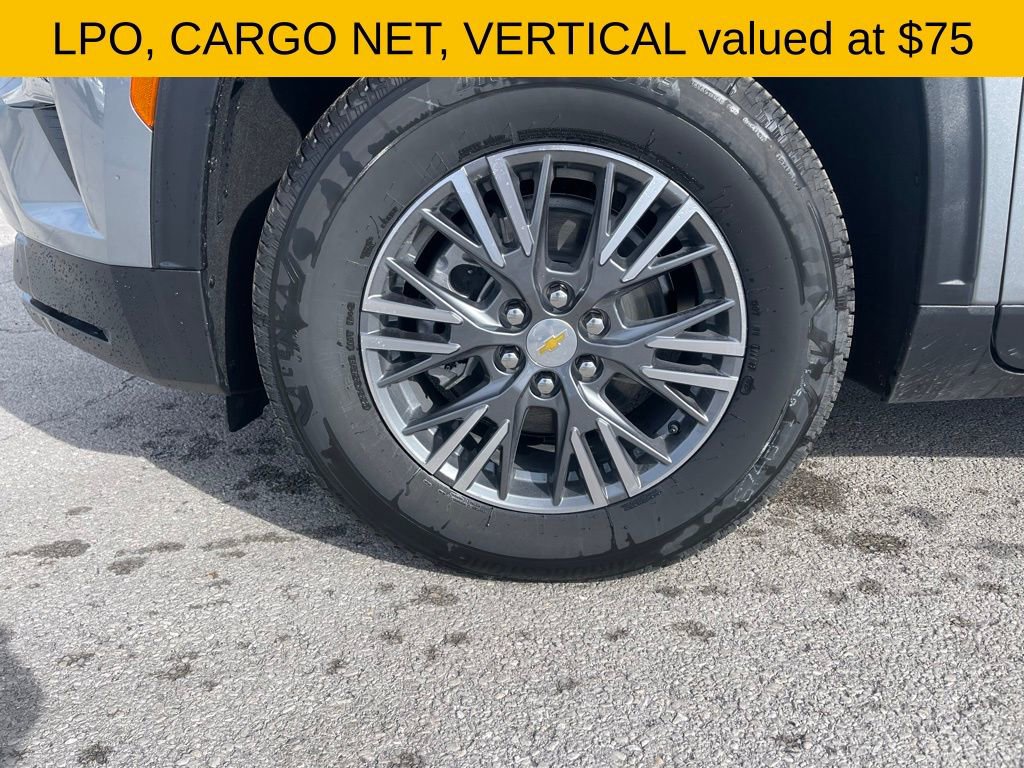 Used 2025 Chevrolet Traverse LT w/ LPO, Floor Liner Package AWD/4WD image 9