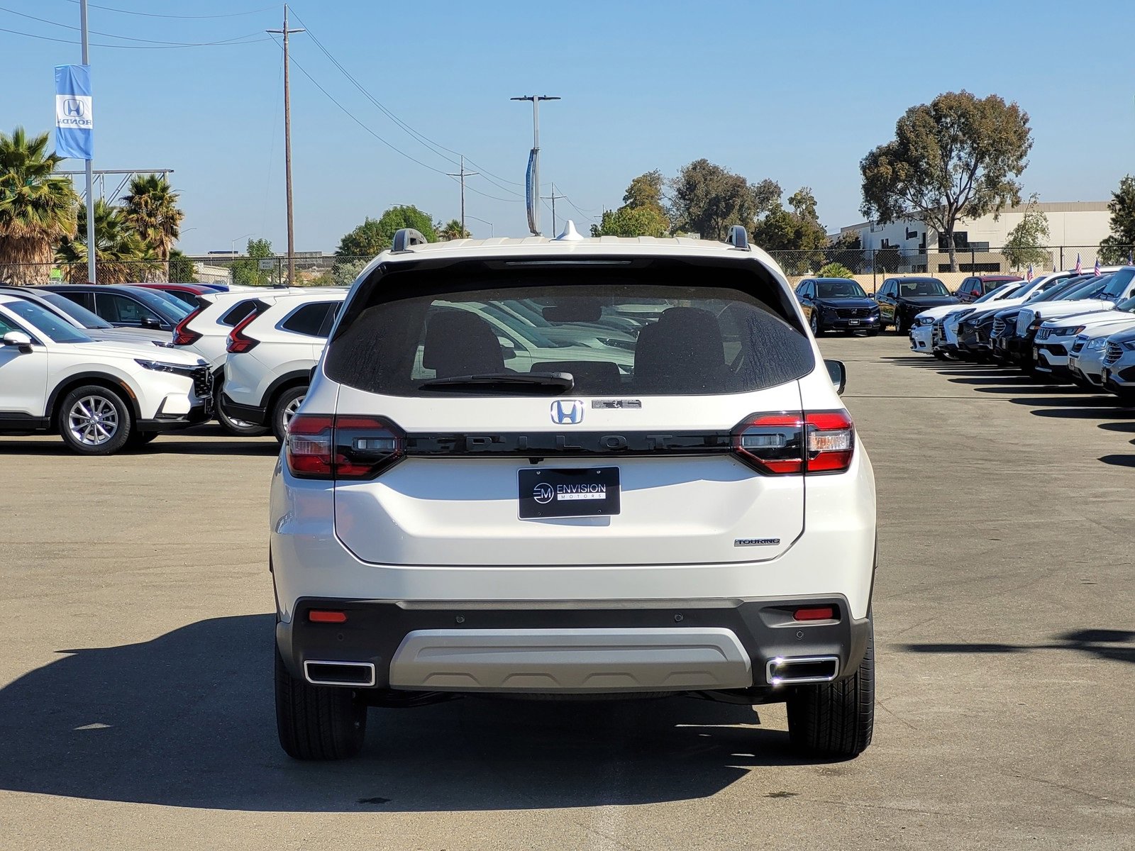 New 2025 Honda Pilot Touring image 6