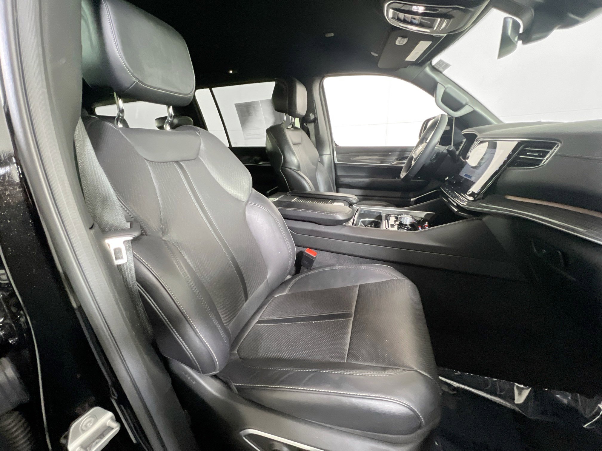 Used 2022 Jeep Wagoneer Series II image 30