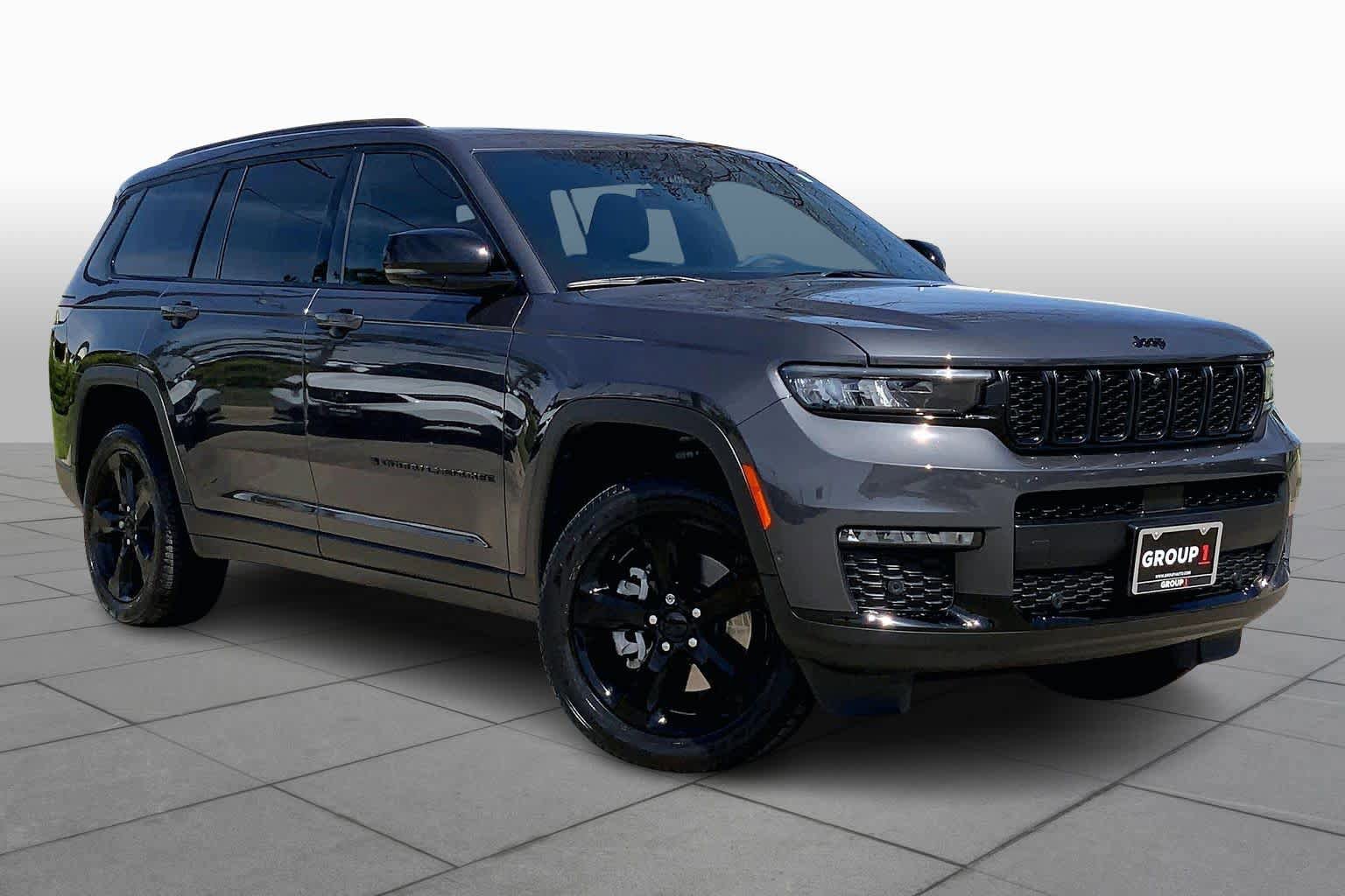 Used 2025 Jeep Grand Cherokee L Limited w/ Luxury Tech Group II AWD/4WD image 3