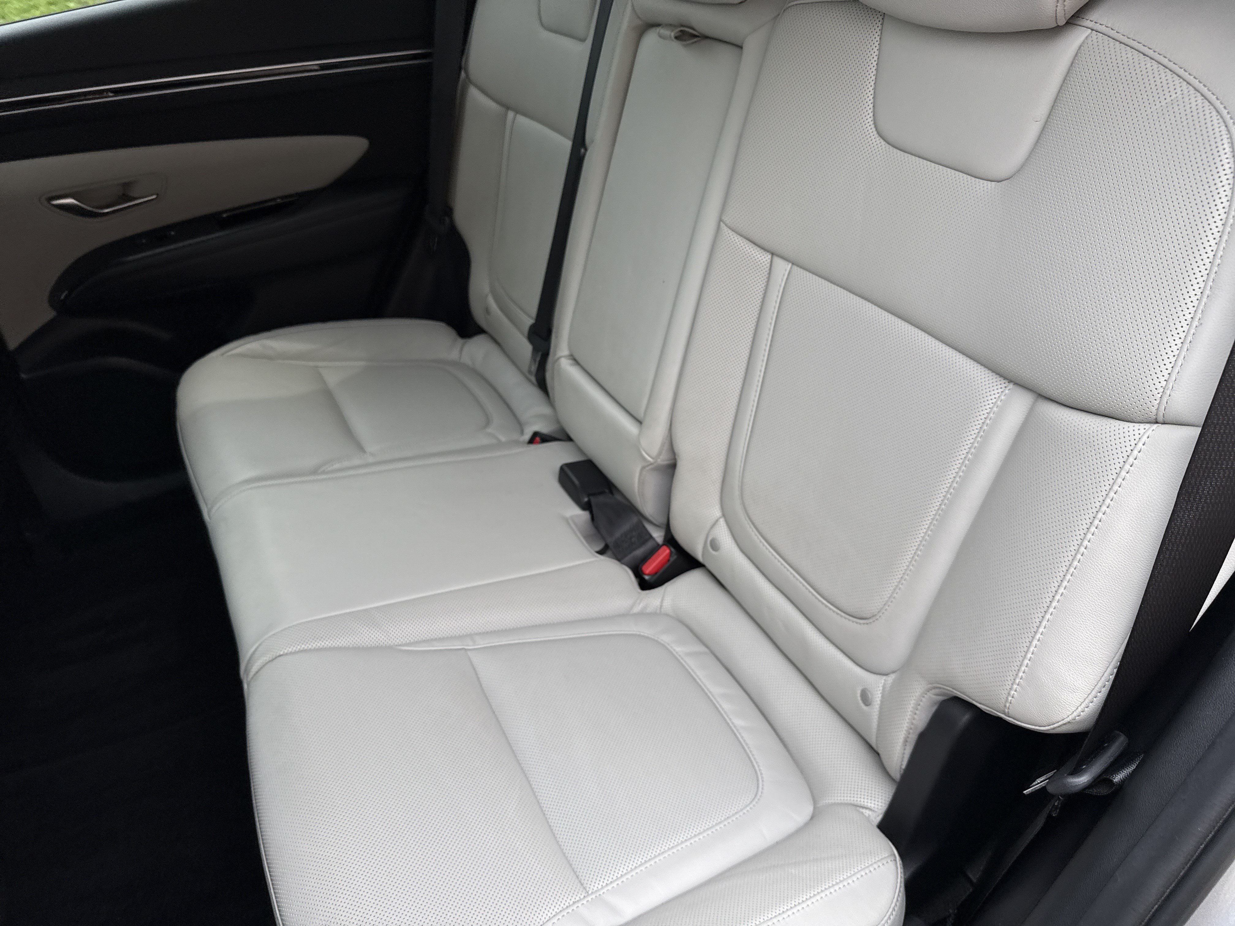 Used 2022 Hyundai Tucson Limited w/ Cargo Package AWD/4WD image 13