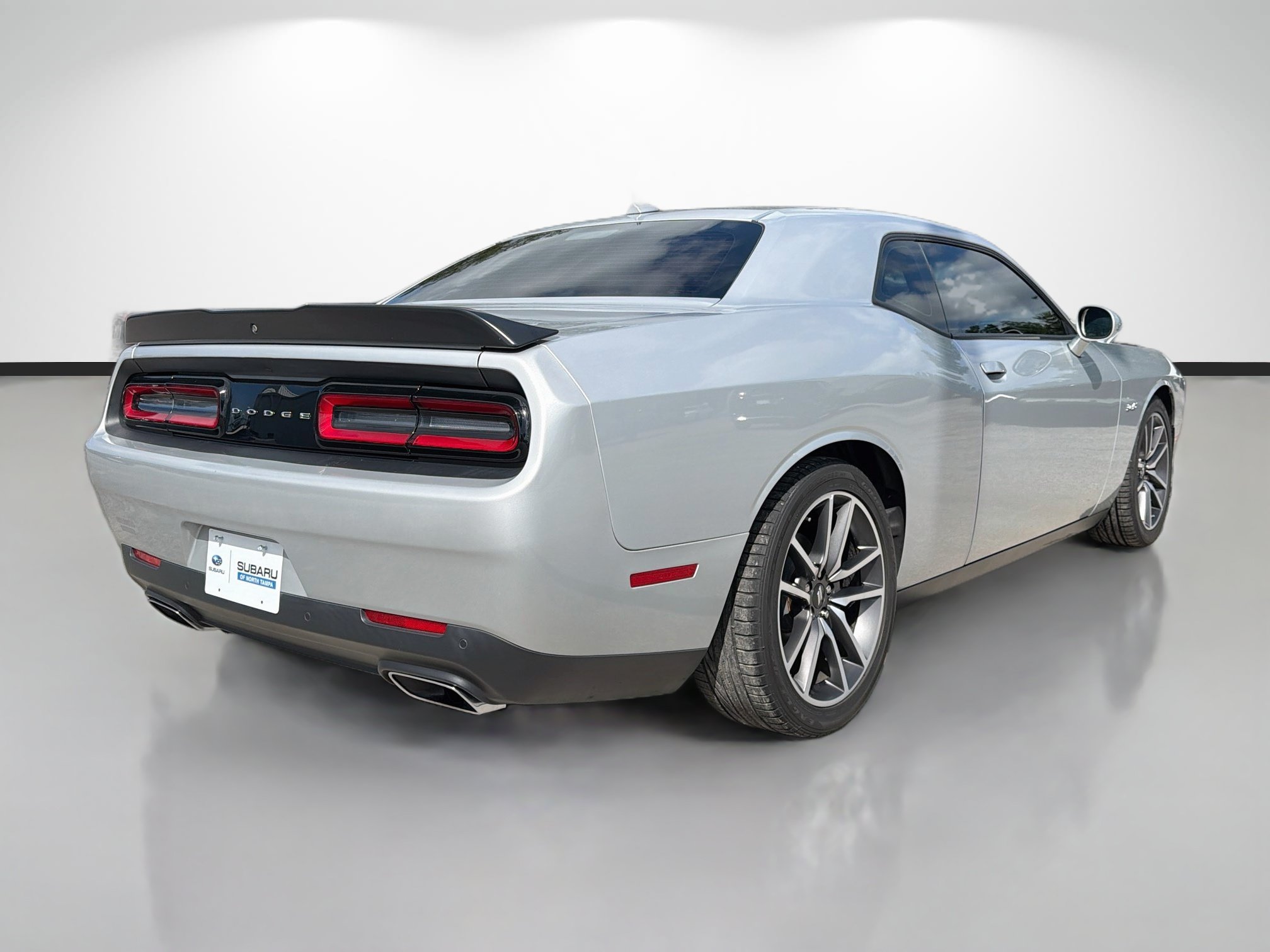 Used 2023 Dodge Challenger R/T RWD image 3