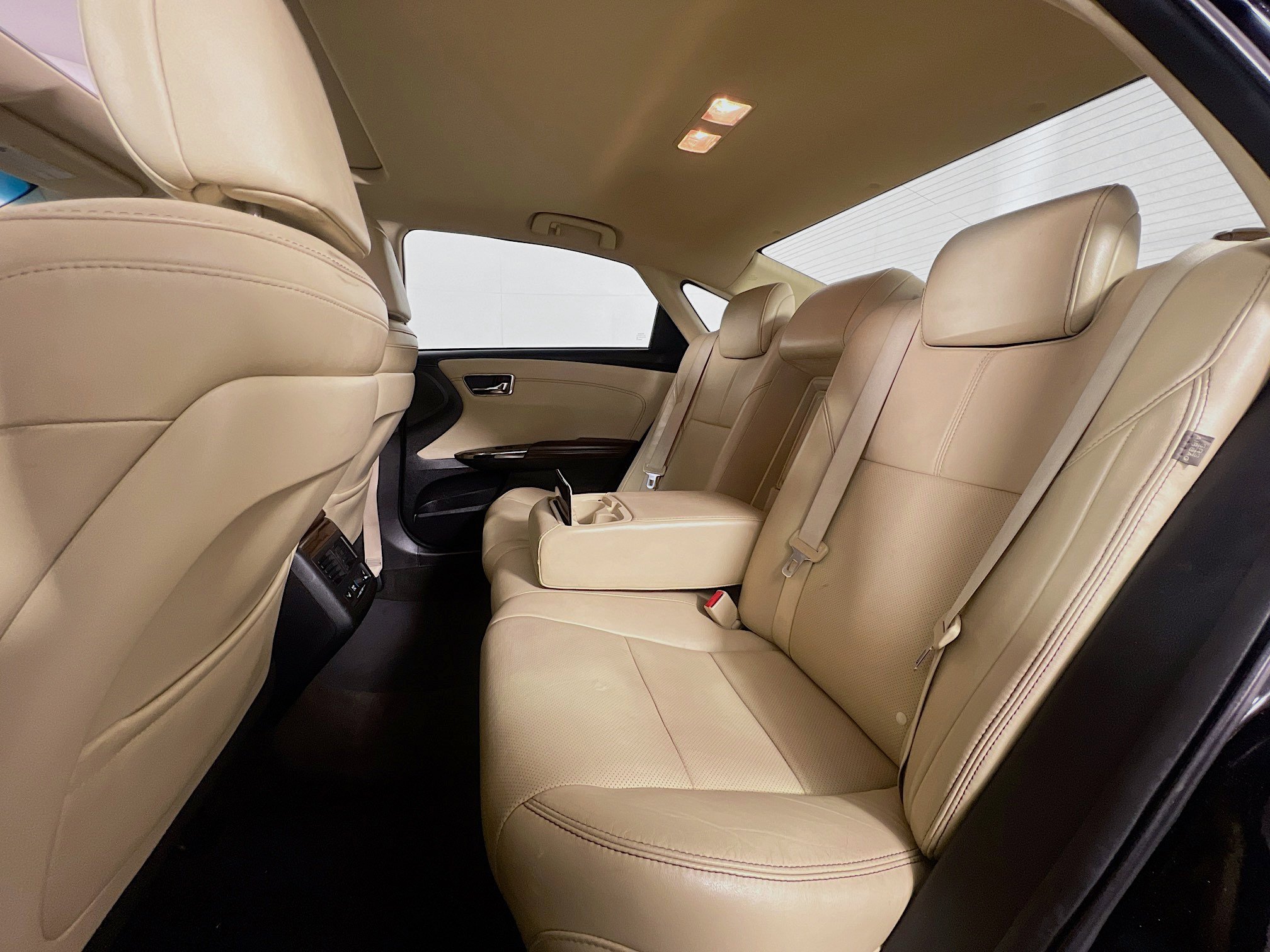 Used 2013 Toyota Avalon Limited FWD image 22