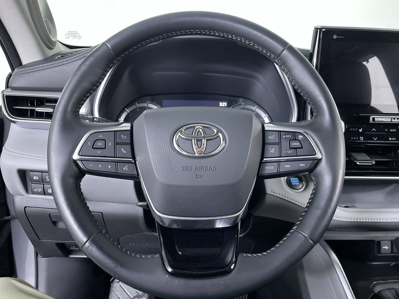 Used 2021 Toyota Highlander Platinum image 14