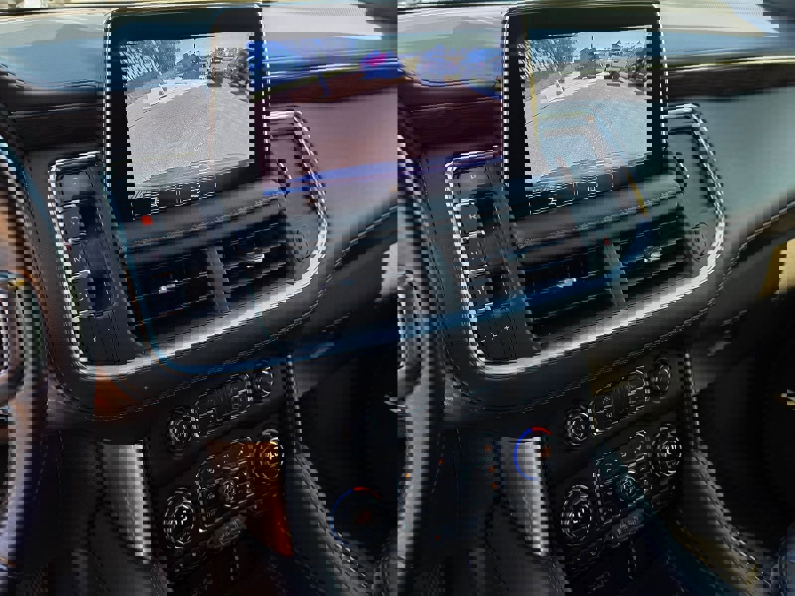 Used 2021 Chevrolet Suburban Z71 image 10