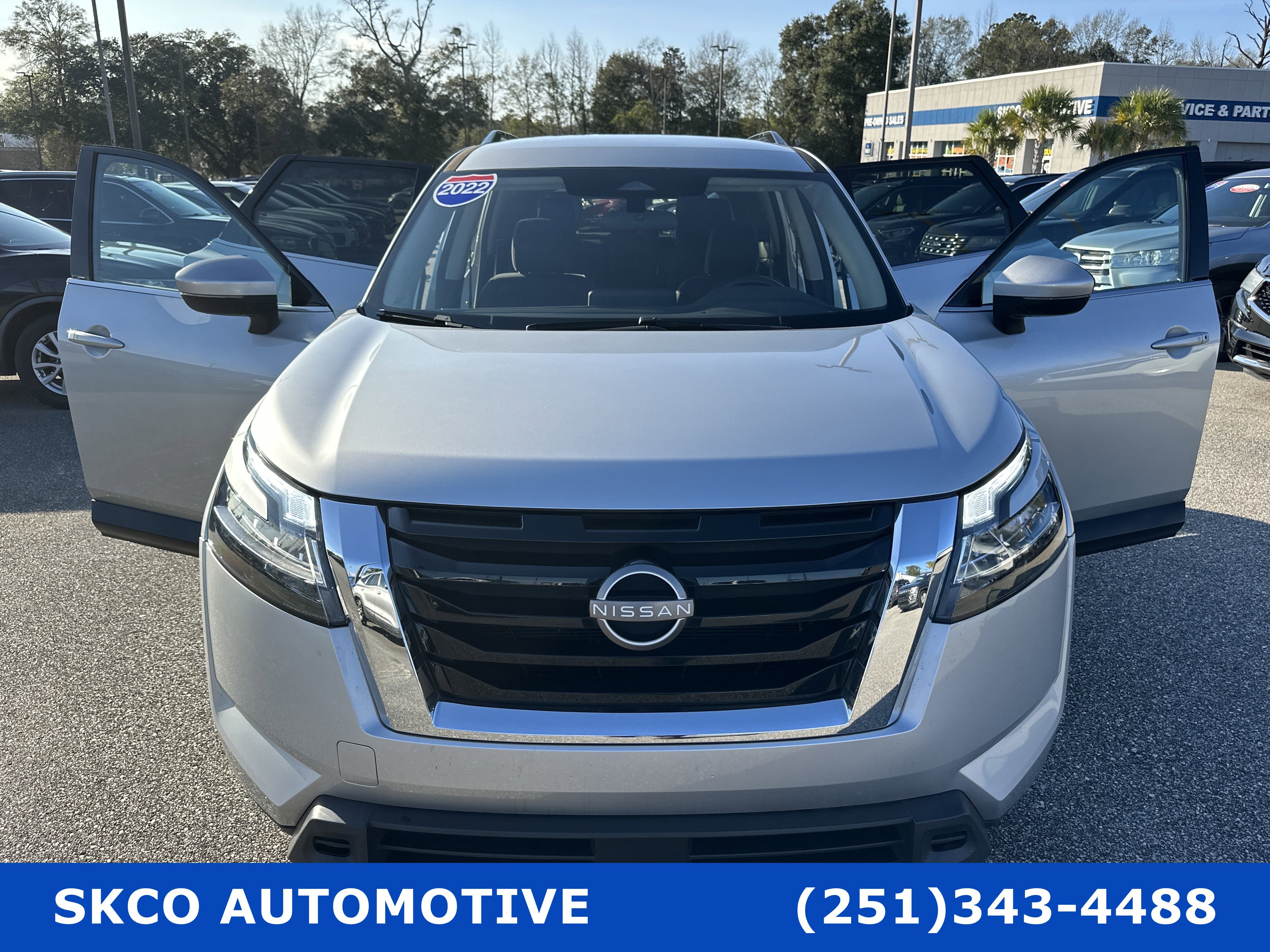 Used 2022 Nissan Pathfinder SV image 34