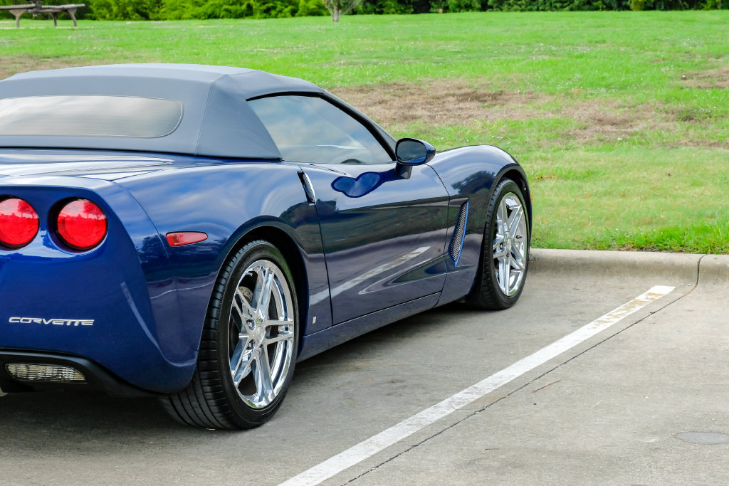 Used 2006 Chevrolet Corvette Convertible w/ Preferred Equipment Group RWD image 14