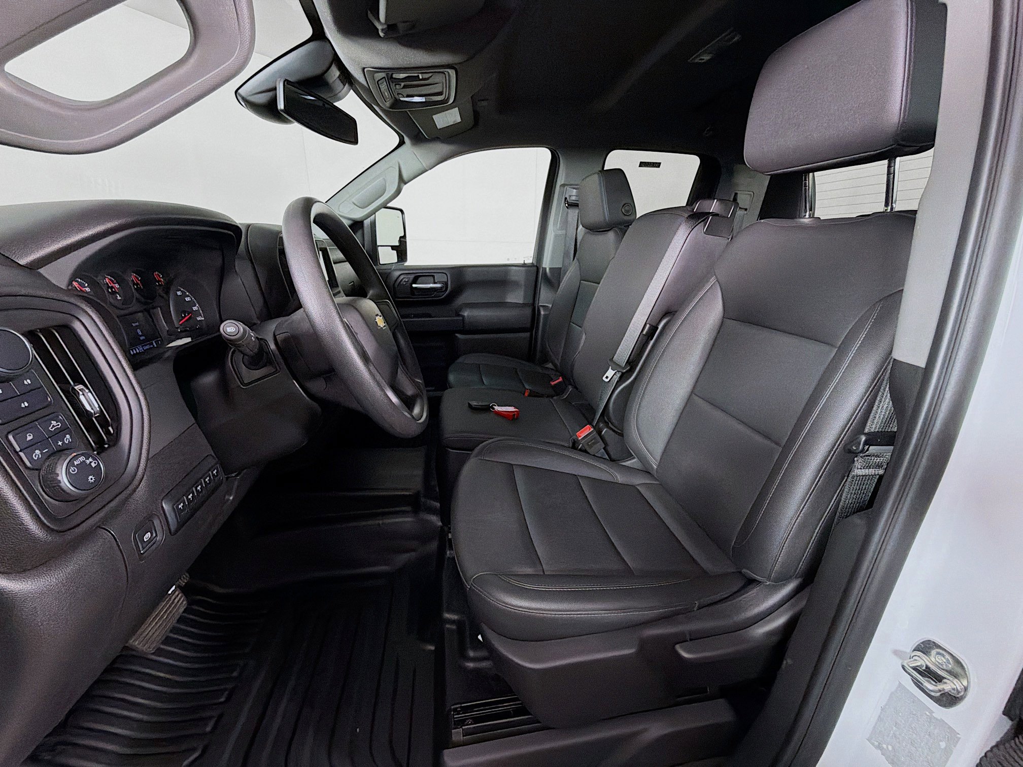 Used 2025 Chevrolet Silverado 3500 W/T image 12