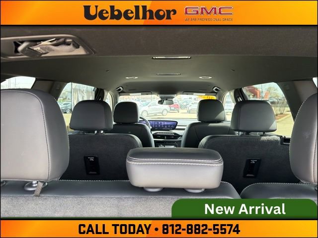Used 2025 Buick Enclave Preferred image 11