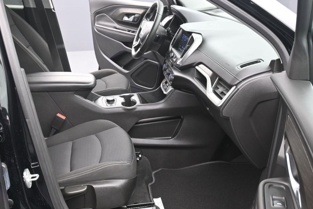 Used 2022 GMC Terrain SLE w/ Driver Convenience Package AWD/4WD image 11