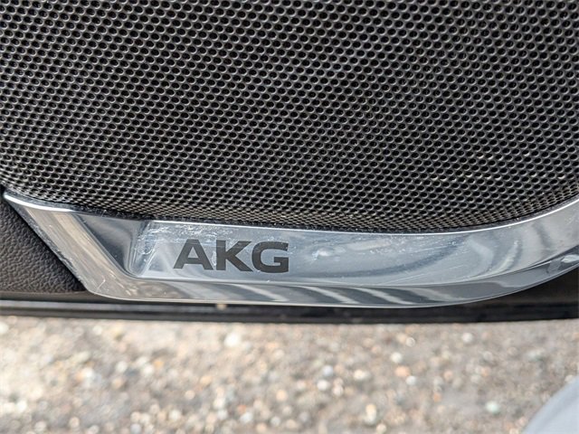 Certified 2023 Cadillac Escalade ESV Premium Luxury image 18