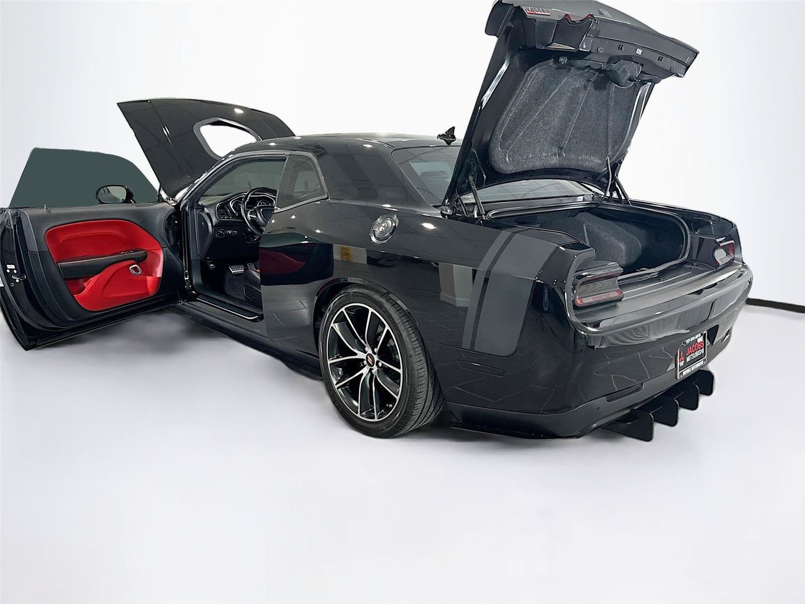 Used 2016 Dodge Challenger R/T Scat Pack RWD image 38