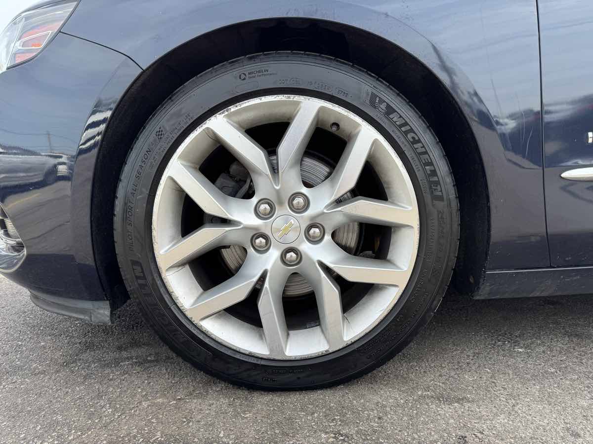 Used 2017 Chevrolet Impala Premier w/ Enhanced Convenience Package image 9