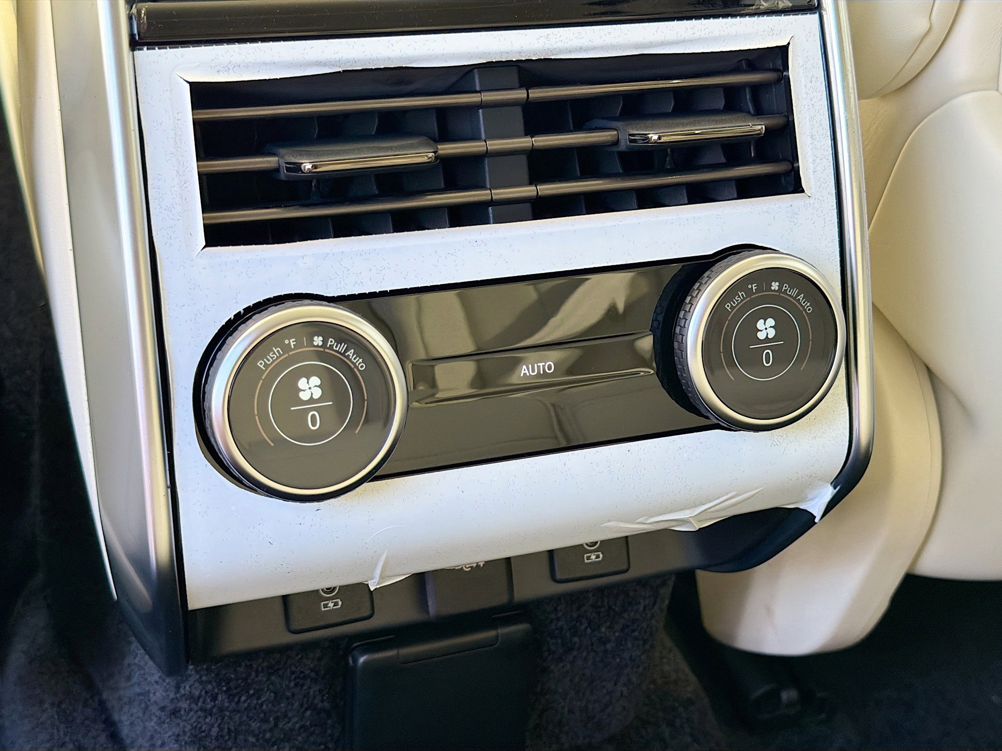 New 2026 Land Rover Range Rover Long Wheelbase Autobiography image 21