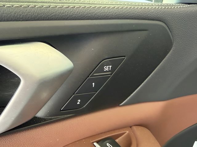 Certified 2023 BMW X5 xDrive40i w/ Premium Package AWD/4WD image 18