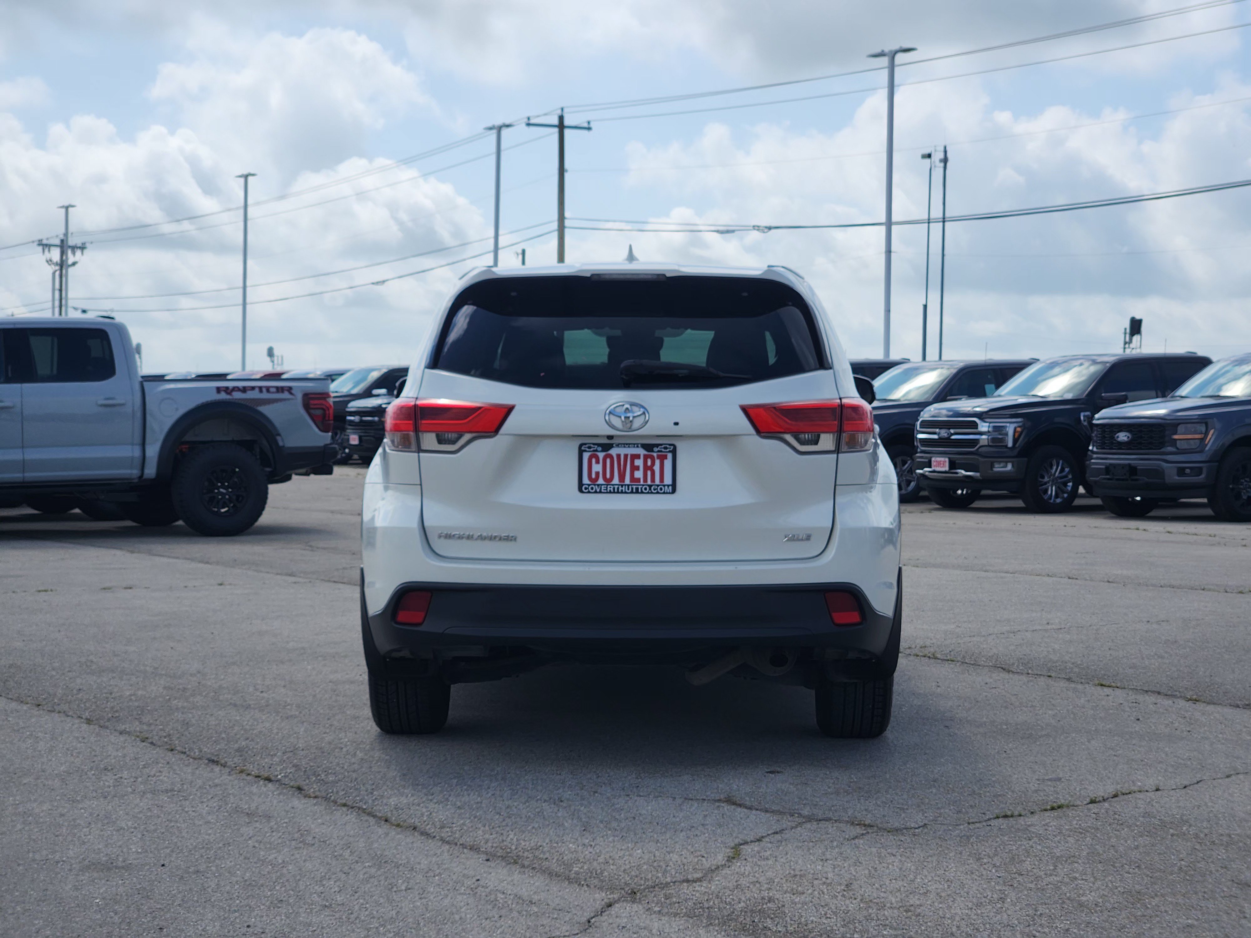 Used 2017 Toyota Highlander XLE FWD image 6