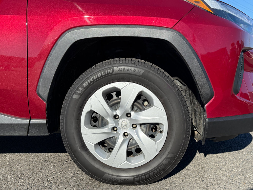 Used 2023 Toyota RAV4 LE image 8