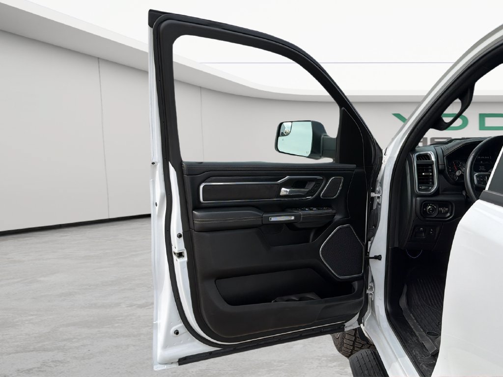 Used 2023 RAM 1500 Laramie AWD/4WD image 13