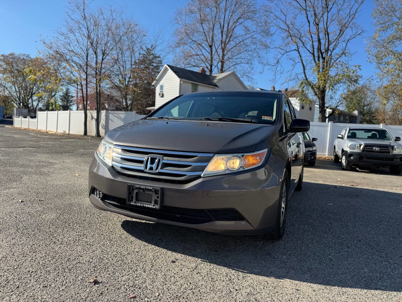 Used 2011 Honda Odyssey EX image 2
