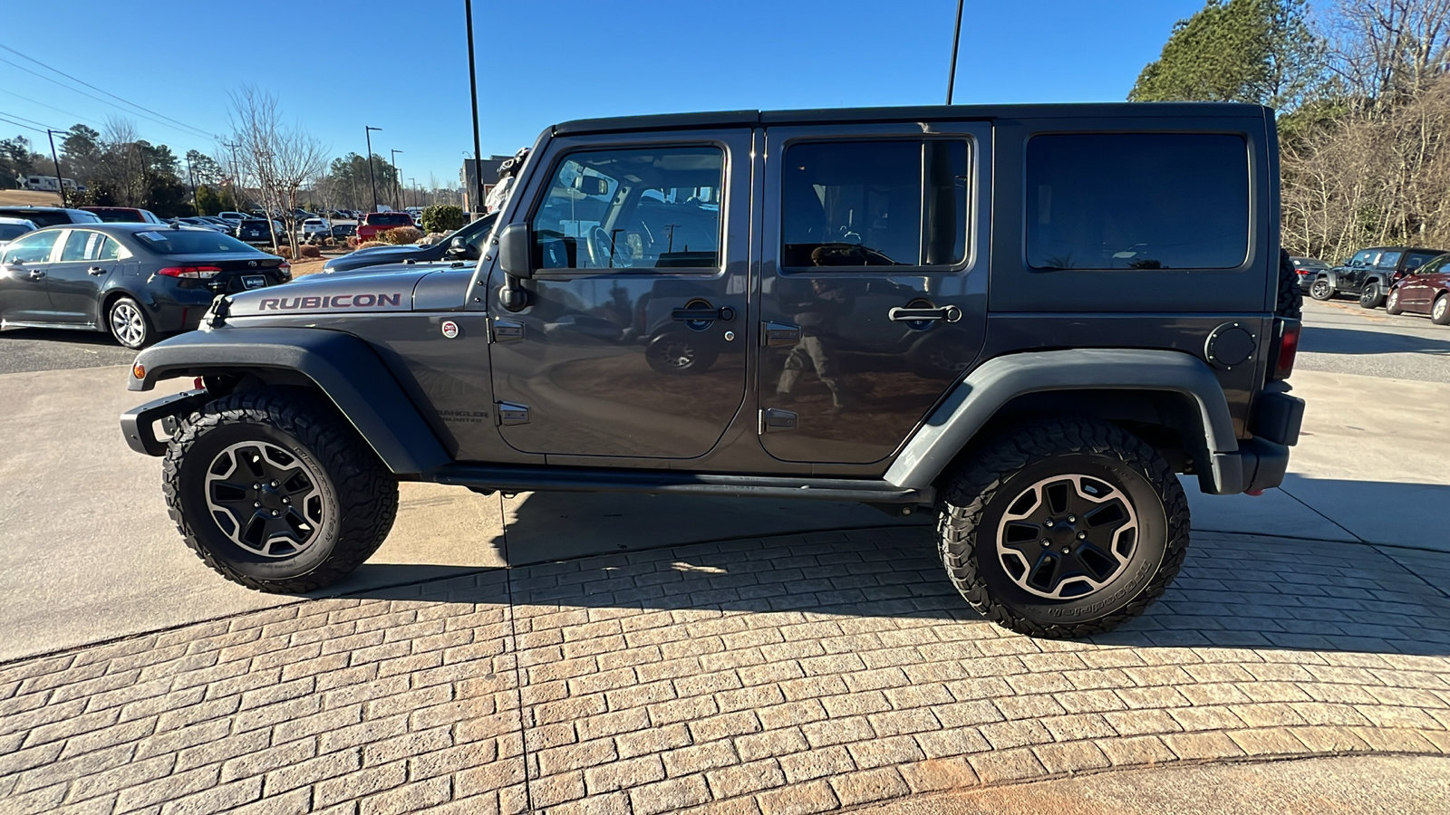 Used 2014 Jeep Wrangler Unlimited Rubicon image 11
